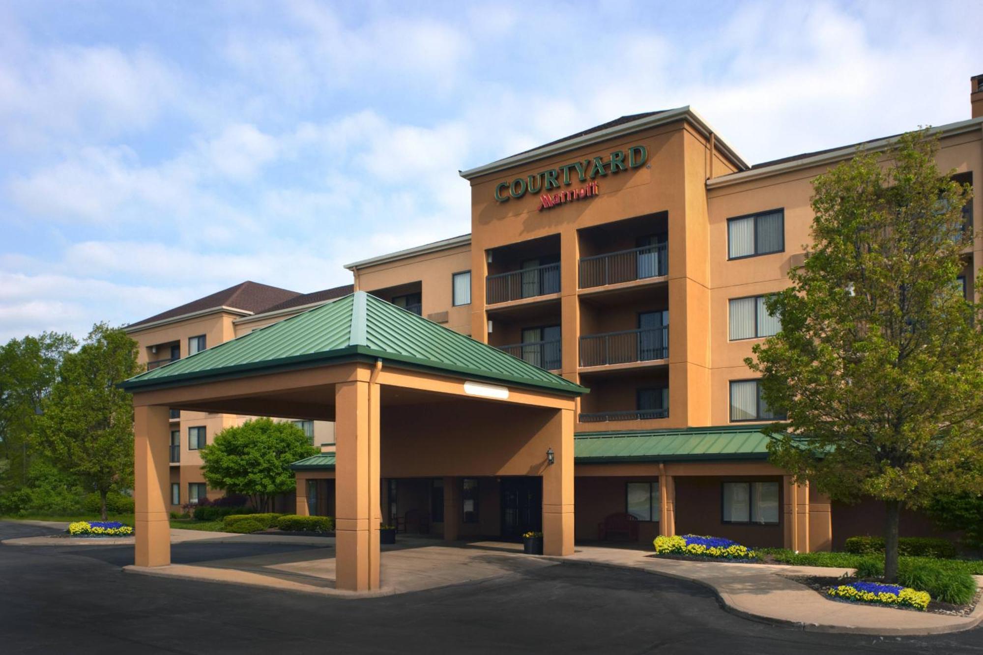 Courtyard Cleveland Airport South Hotel Middleburg Heights