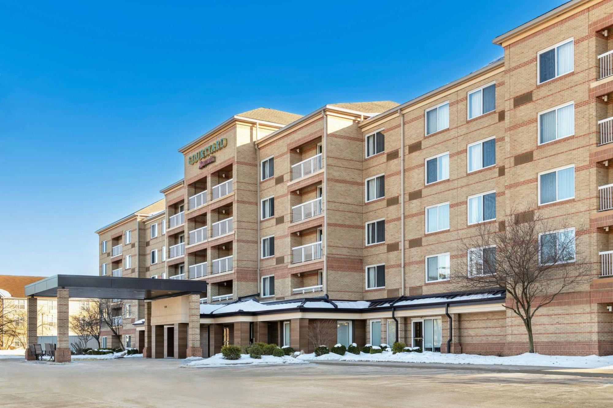Courtyard Cleveland Airport South Hotel Middleburg Heights
