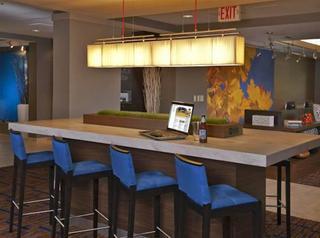 Courtyard Cleveland Airport South 3* Middleburg Heights