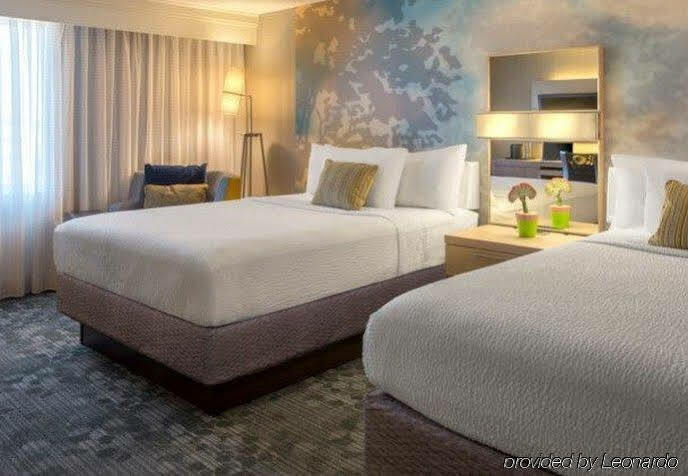 Courtyard Cleveland Airport South Hotel 3*